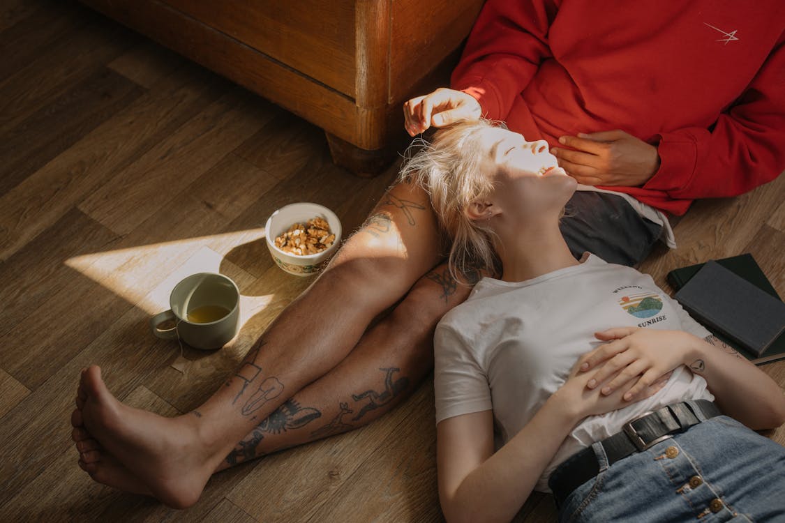A couple engaged in a warm, constructive conversation during a therapy session